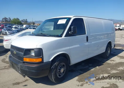 2005 Chevrolet Express G2500 из США, поврежденный, VIN 1GCGG25V351151622